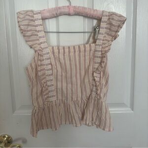 Cute top never worn